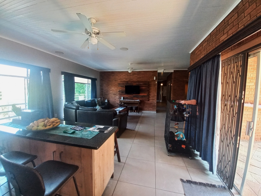 4 Bedroom Property for Sale in Safari Gardens North West